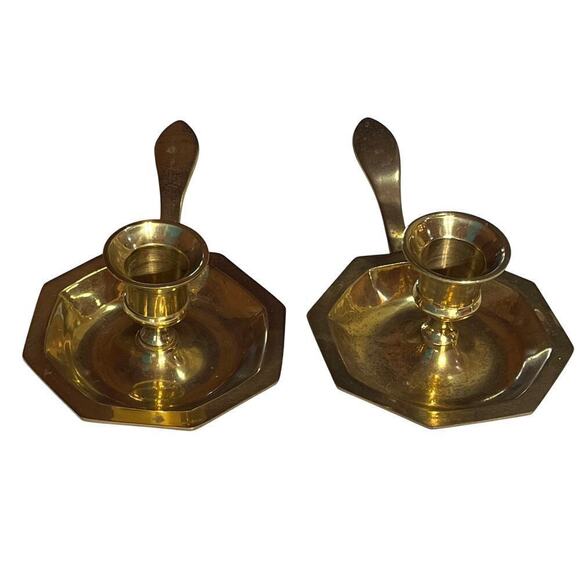 Vintage pair of solid brass octagon chamberstick candle holder w/ handle. - Picture 1 of 10
